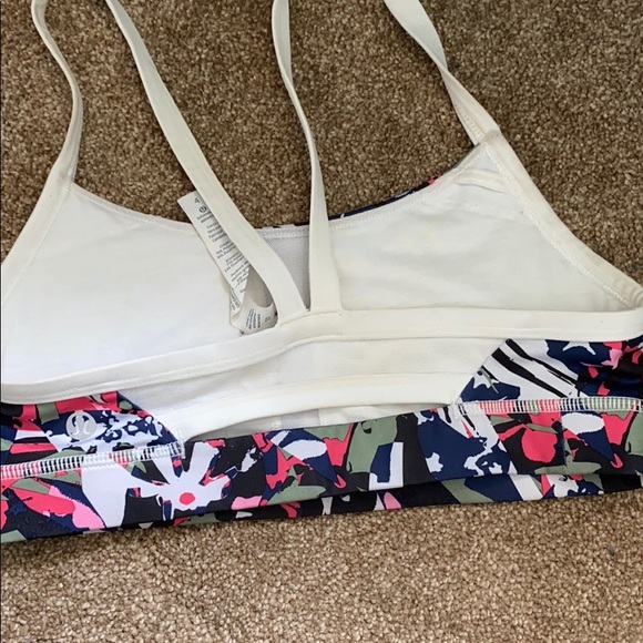 Lululemon sports bra - Picture 2 of 2